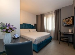 Golden Hotel
